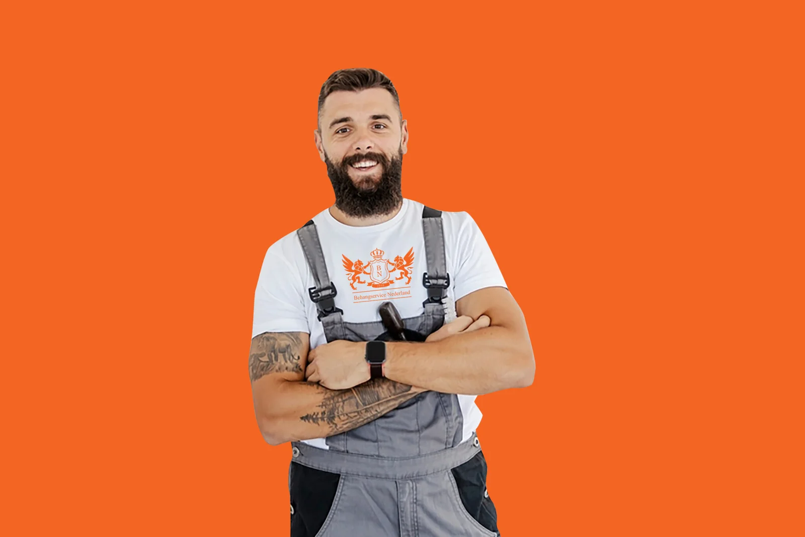 Dit is Jan onze renovlies behanger in Vlaardingen die bekend staat om zijn strakke werk.